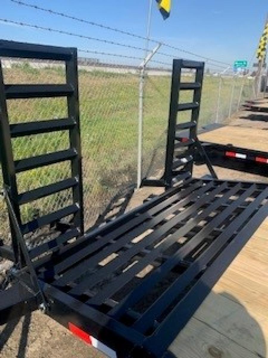 Big Tex 14ET-KR 14K TAND EQUIP W/DT 83×20 KR DVT Knee Ramps, Black image 3